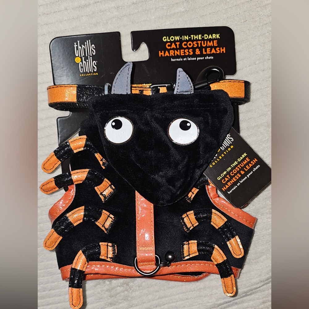Thrills & Chills Glow In Dark Spider Costume Cat Harness & Leash Set
